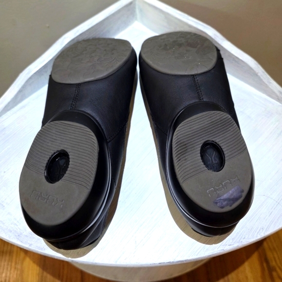 KURU Grace Black Leather Ballet Flats - Picture 6 of 7